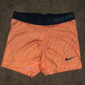 Nike Pro 3” Training Shorts-size M